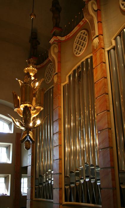 Kära publik! Musikvåren i Staffans kyrka erbjuder musik med allt från stor och känd konstmusikalisk kyrkomusik, via nyskrivna verk, till visor om natur och kärlek.