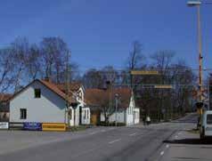 I området kring stationen byggde man egnahemsbebyggelse. Ett antal nya större villabyggnader i den tidens stil uppfördes kring sekelskiftet år 1900 både öster och väster om järnvägsstationen.