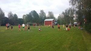 SOMMARCAFÉ I MISSIONSHUSET 10/6 kl 12:00-14:00 Ivars band underhåller. Det dukas upp till ett riktigt kaffekalas med många olika kaksorter. Lotterier m.m. UTE-GYMPAN Fom den 14/6 kl 19:00 och framåt.