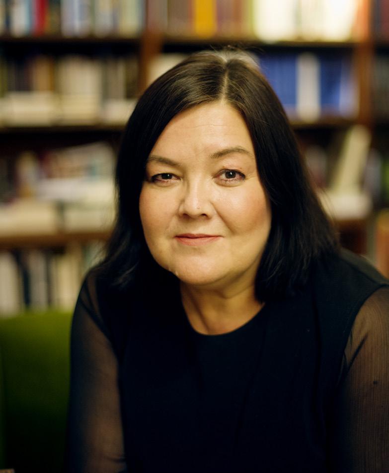 Fakta ÄLSKA KROPPEN SOM DEN ÄR! Maria O Donnell är författare och journalist. Som journalist har hon arbetat med anpassade medier för personer med funktionsnedsättning i trettio år.