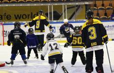 Söndagen 8 oktober fick alla tjejer födda mellan 2002 och 2012 möjlighet att komma till Kinnarps Arena i Jönköping för att prova på hockey tillsammans med representater från HV71s damlag.