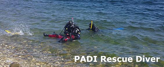 PADI Rescue Diver är kursen där du lär dig mer om stresshantering, tecken på stress samt hur man ska agera om det osannolika sker och en olycka är ett faktum.