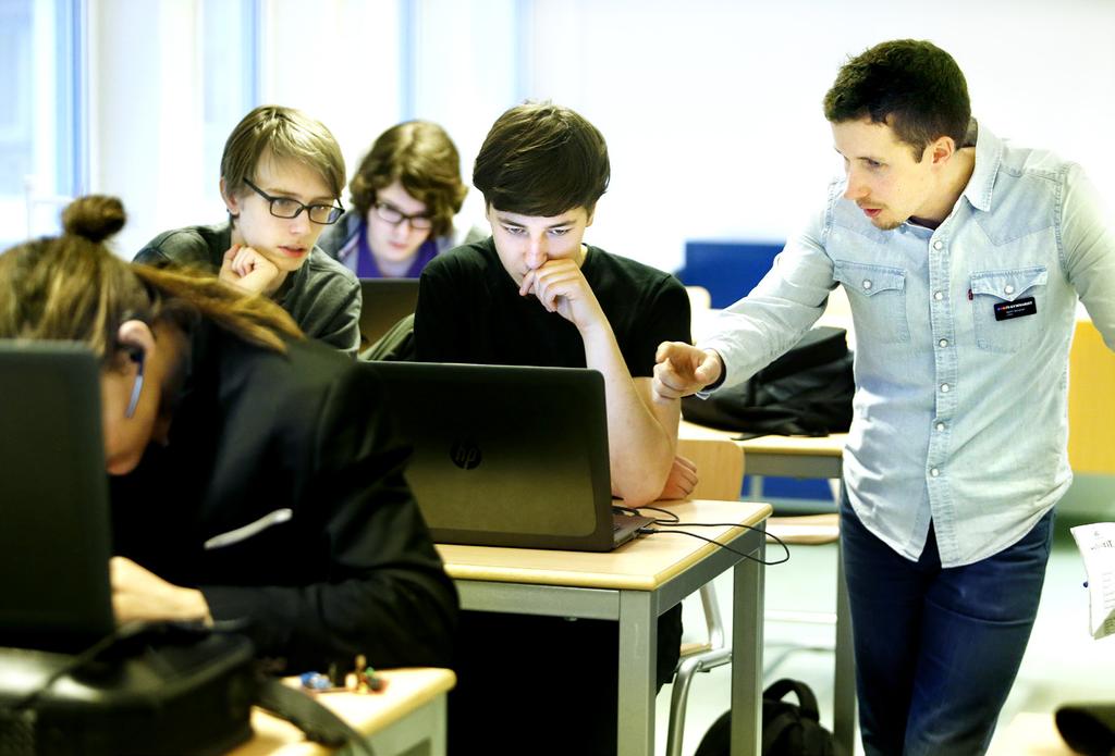 ACADEMEDIAS HISTORIA Bilden är tagen på IT-gymnasiet i Karlstad.
