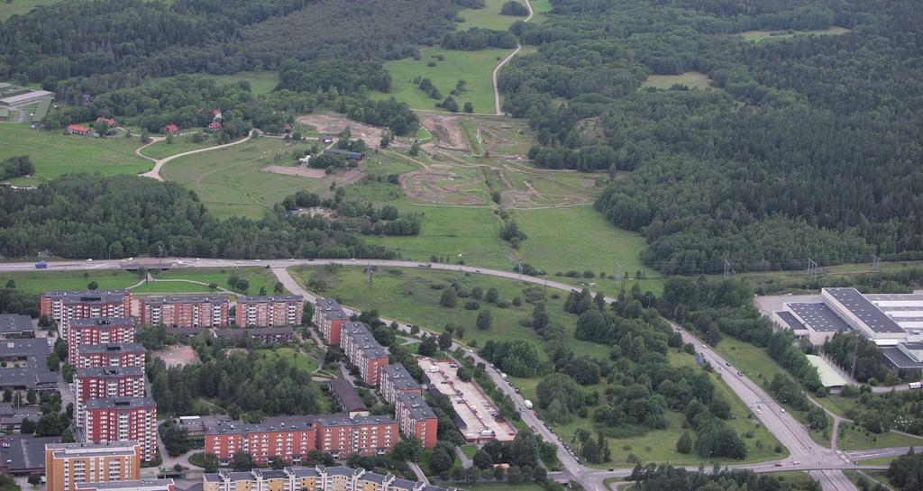 Hägerstalund Hansta naturreservat Motorcrossbana länken Hanstavägen n ata sg nd la Fin Figur 5.5 idag Hansta naturreservat Gång- och cykelpassage E4 Förbifart Stockholm Hanstavägen Figur 5.