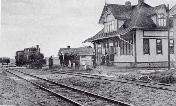 Magasinet 1 (Mörbylånga 2:14) Stationshus Byggår 1910 I och med att järnvägen stod klar 1910 behövdes även ett stationshus.