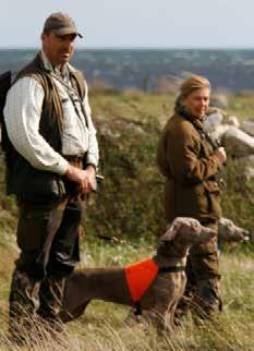 ningen fick han cert och BIM och Anci var stolt handler. Poppe var en härlig kompis under 13 år. Senare, när Anci var kennelflicka fick hon sin första egna hund, en amerikansk cockerspaniel.