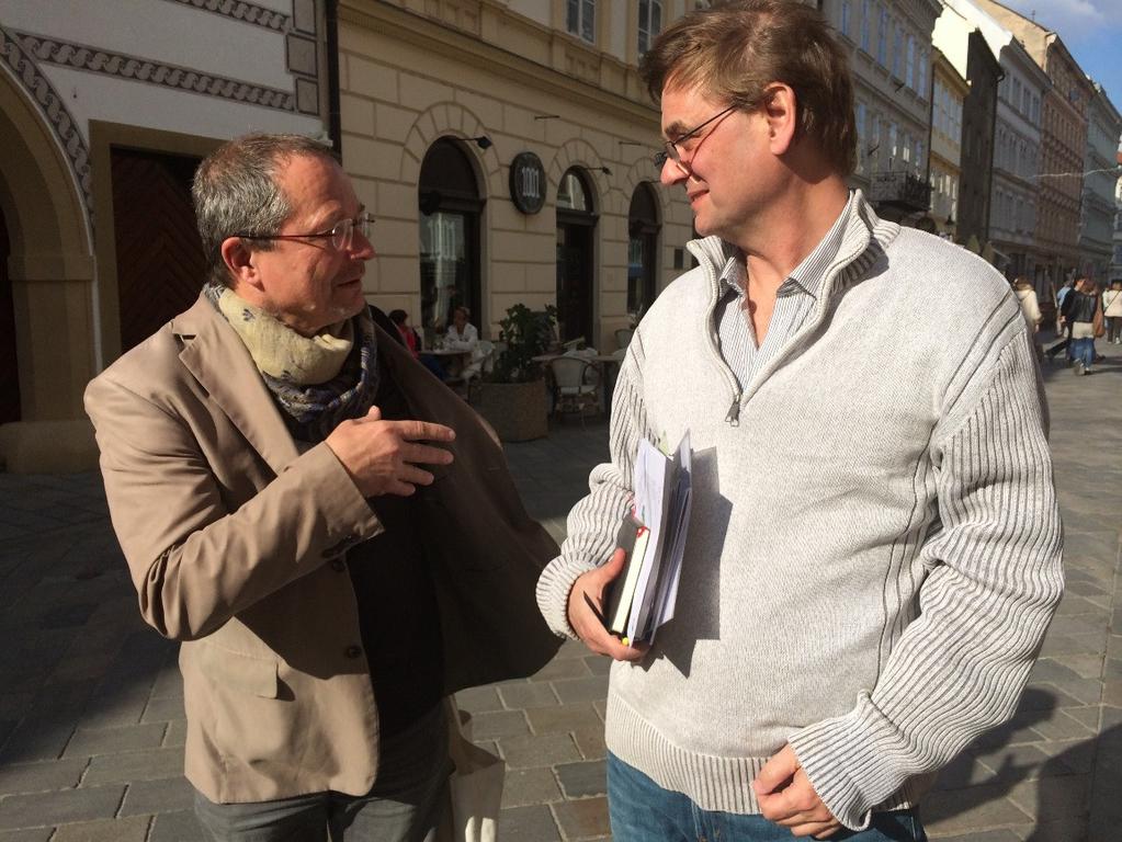 Enkäten om lagstiftningen i Europa Sebastian Dobrusskin gick i genom Survey of national laws on cultural heritage som lanserats en månad innan mötet. Den skulle besvaras i september.