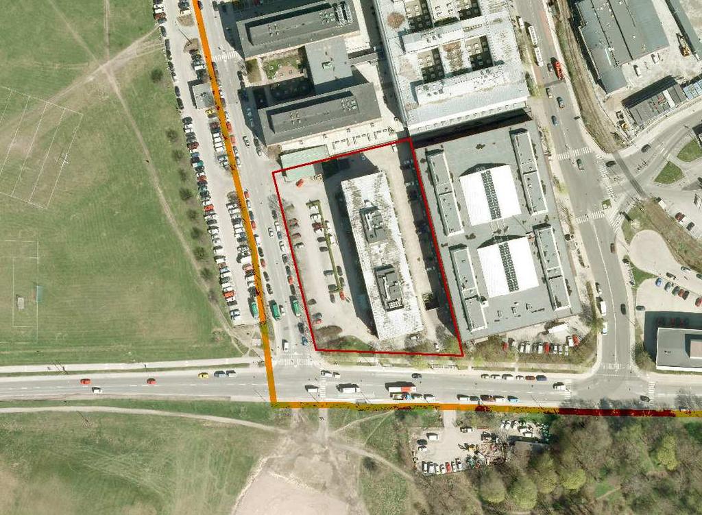 SID 3 (9) Ortofoto med planområdet markerad med röd gräns. Kungliga nationalstadsparkens gräns i orange.