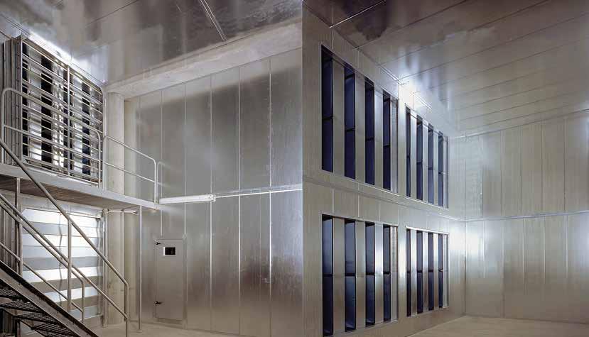 Isolamin Fläktrumssystem upp fyller täthetsklasser enligt nedan för 33CL50: Täthetsklass C (max tryck 1600 Pa) enligt EURO- VENT 2/2 1996.