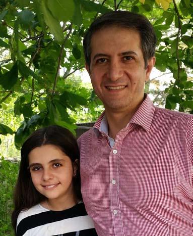 Min väg från muslim till kristen < Mansour Sadrmousavi berättar: Jag och min då 6-åriga dotter Noora kom från Teheran för fyra år sedan. Min hustru, Nooras mamma hade dött.