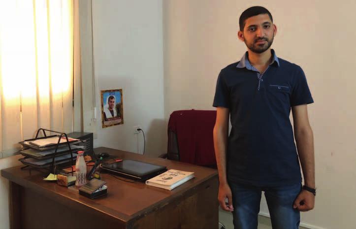 omvärlden. Vi är palestinier och vi vill ha våra rättigheter. Vi vill leva utan ockupation och utan våld. Förra fredagen var de ute och filmade protesterna.