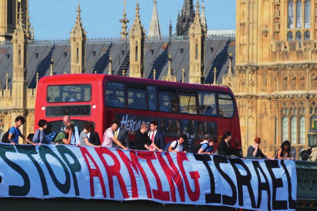 Foto: Privat Aktivister i London protesterar mot vapenhandeln med Israel. stöd med representation från flyktingar i diasporan, palestinier på ockuperad mark och palestinska israeler.