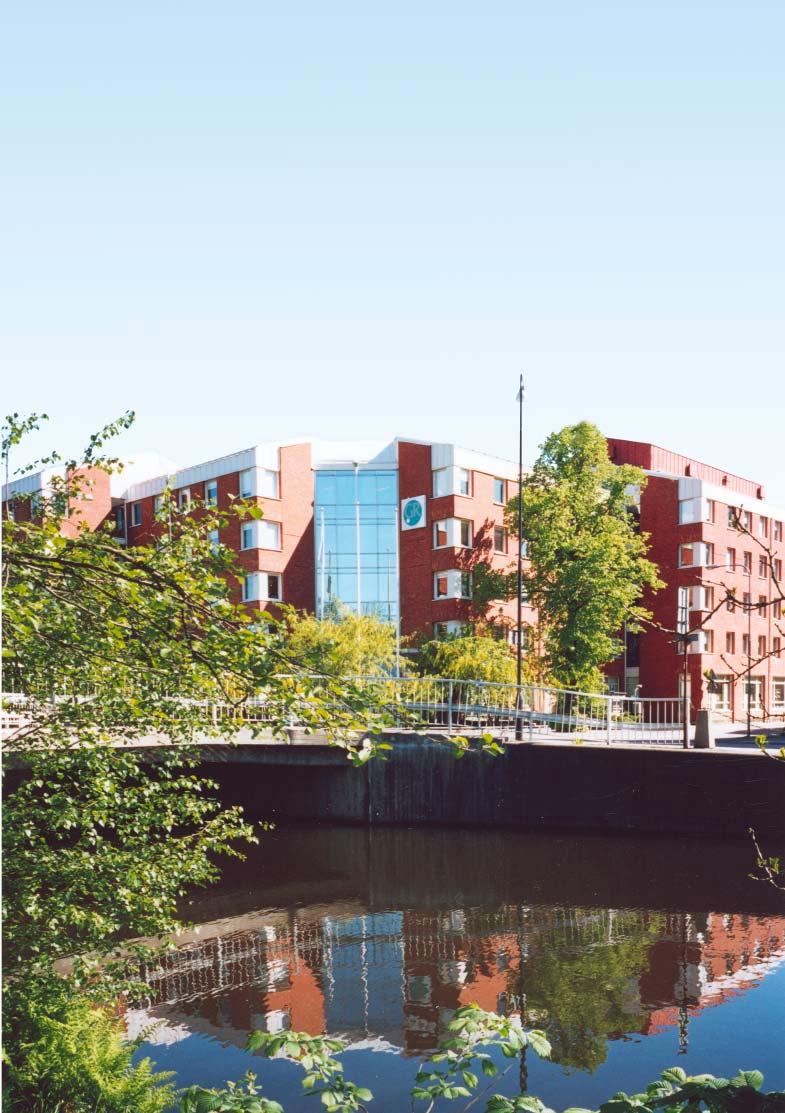 Årsredovisning 2004