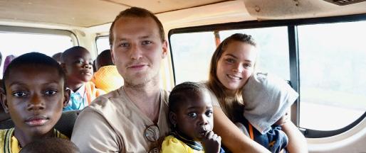 ÅRETS AMBASSADÖRER HAR ORDET D en nionde oktober landade vi, Charlotte Widén och Simon Bluhme, i Kamerun.