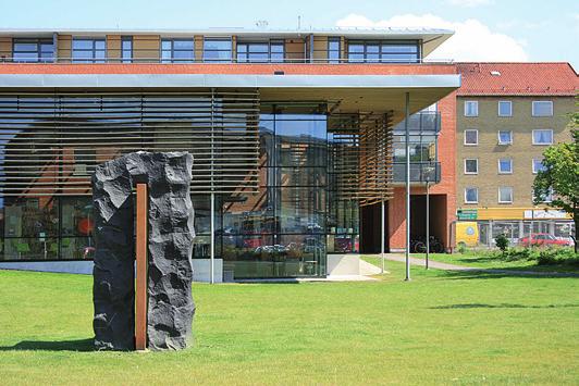 SPRÅKCAFÉ Språkcafé på Arlövs bibliotek! För dig som har svenska som andraspråk. Onsdagar kl 14.30-15.30; 5 september-19 december. Att umgås är det bästa sättet att träna språk!