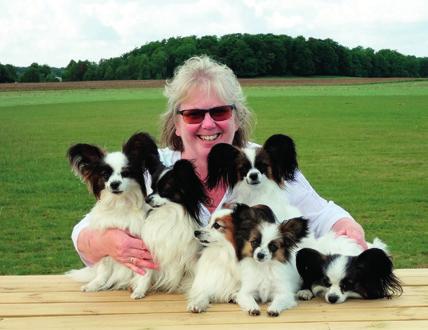 Lördag den 8 september Helande tassar Anna Hansson berättar hur hon med sina terapihundar arbetar tillsammans med ung som gammal, med eller utan diagnos, för att erhålla en högre livskvalitet, genom