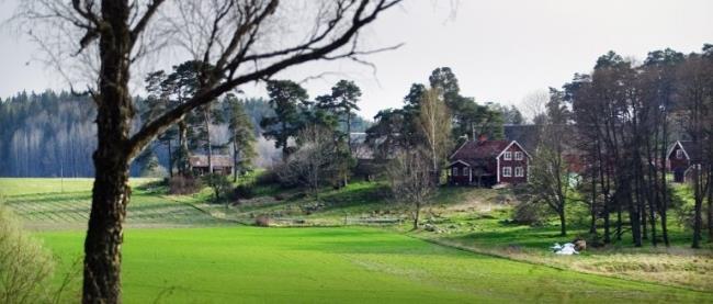 Centrumbebyggelse i Markaryd och Strömsnäsbruk För att behålla levande centra krävs att bostäder, handel, arbetsplatser, service och kultur integreras.