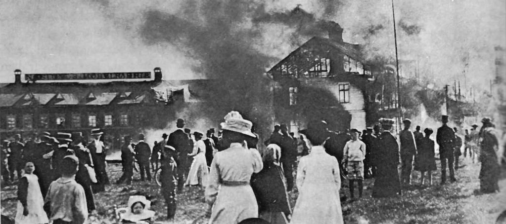 7 1911-05-30 Naeslundska Möbelfabriken vid Rådhusesplanaden Nygatan brinner ner till grunden med 14 bostadshus.