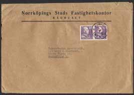 1931 Stockholms Slott 5 Kr grön, tonat papper i par tillsammans med trestrip 1 kr Postemblem (ett märke defekt) och 5 öre på paketadresskort sänt från STOCKHOLM 16 5.4.