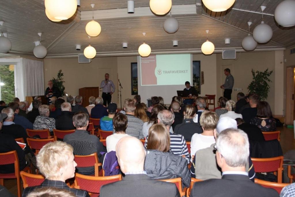 MINNESANTECKNINGAR 3 (13) Ca 100 personer besökte Öppet hus i Sköns församlingsgård 2016-04-25 Peter Törnkvist, uppdragsledare ÅF, presenterade lokaliseringsutredningen i korthet.