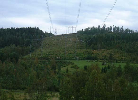 Att ledningarna är samlokaliserade bedöms orsaka mindre påverkan än om aktuell ledning skulle flyttas, detta skulle orsaka ett ännu större markintrång. Inga åtgärder anses aktuella. 6.2.