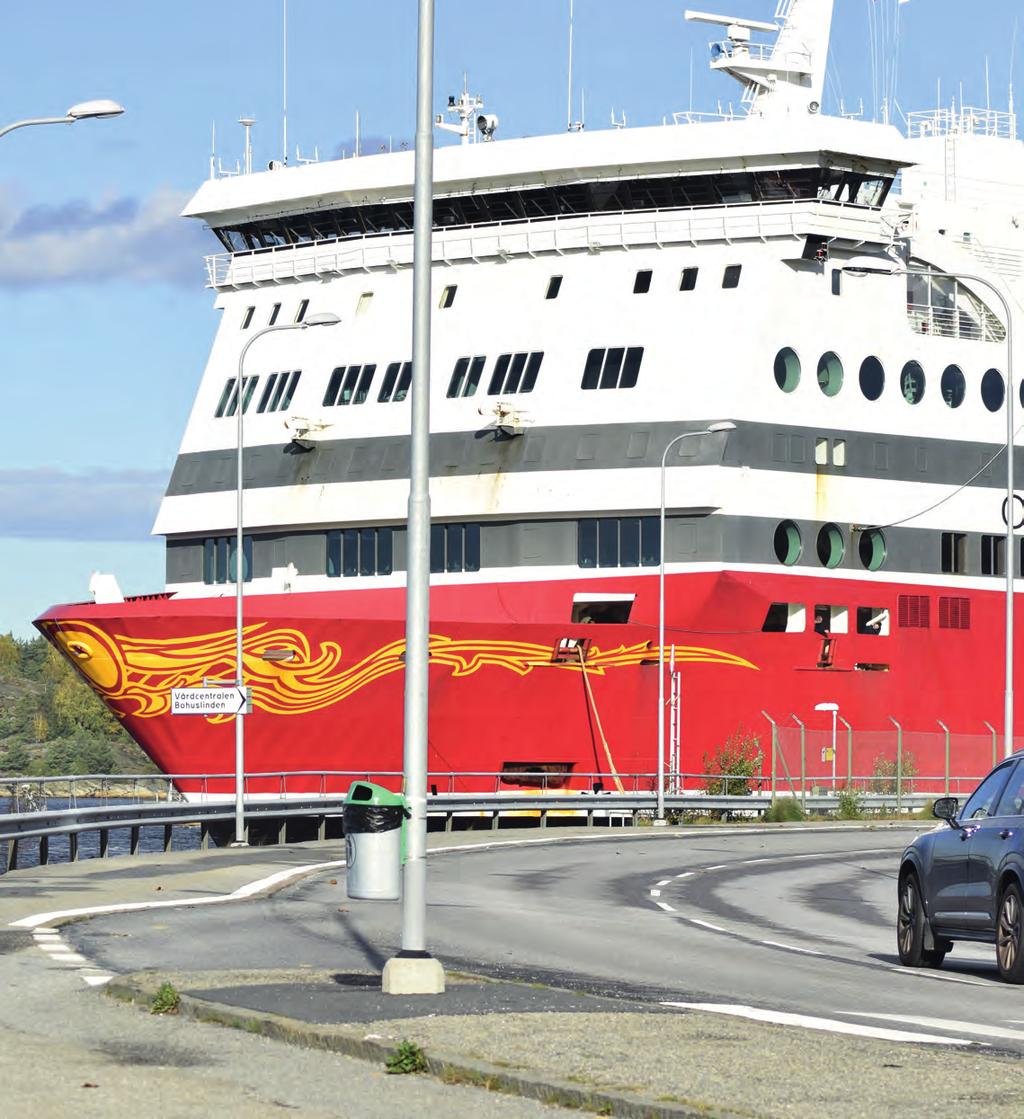 Trafik och infrastruktur Strömstad har ett strategiskt läge vid Bohuskusten mellan Oslo och Göteborg.