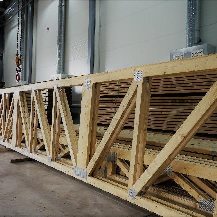 Vi producerar flerfunktionella träpaneler (slutna typer), som ger effektiv och ekonomisk logistik vid transporten av