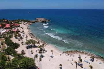 Haiti är från början Taino-indianernas namn på ön som betyder bergslandet. Det var på denna ö som de första européerna sägs ha landstigit i den nya världen.