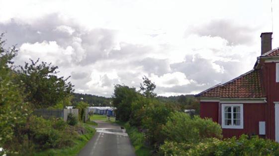 FÖRUTSÄTTNINGAR Strandskydd Söder om Caravan Club rinner Nisebäcken som är en havsöringsbäck.