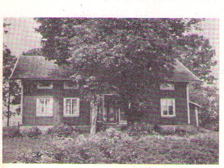 11 På 1950-talet omstrukturerades gårdarna i Tärby så även Gärde. Åkrarna runt mangårdsbyggnaderna bildade en gård, utmarken vid Wäd och nere vid Viskan lades till andra gårdar.