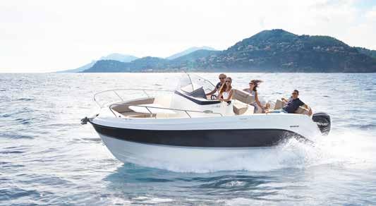 DESIGN Flytande och eleganta linjer, Activ 805 Open är en sportig och snygg båt som garanterat får många blickar till sjöss.