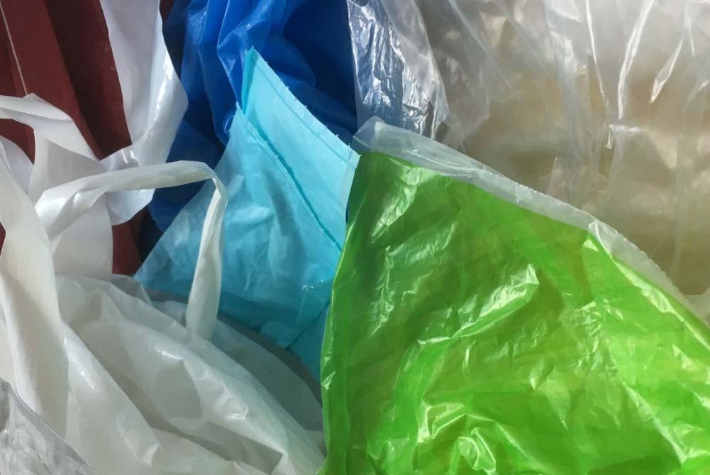 Minskad användning av plastbärkassar Informera - Miljöpåverkan - Fördelar med en minskad förbrukning - Åtgärder man kan vidta Rapportera http://www.