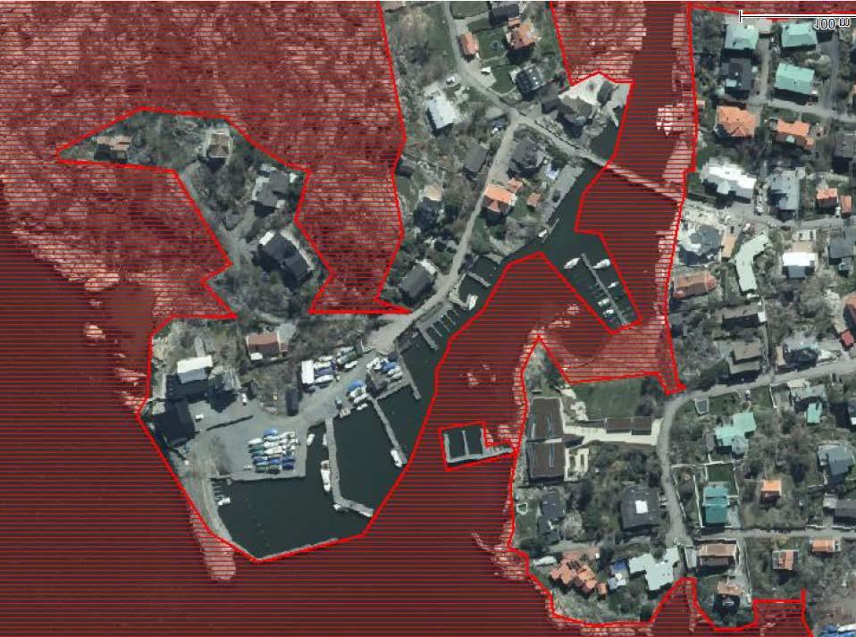 Ny strandskyddsgräns 2014-12-01 med rött Mark, vegetation och fauna Gångväg i norr Vegetationen består av mindre