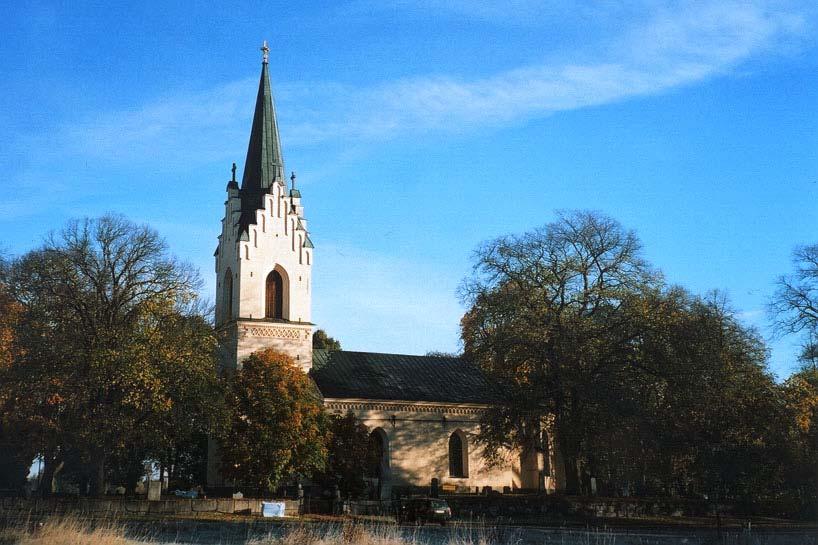 Enåkers kyrka Ulf Alström Inledning På grund av schaktningar för vatten och avlopp från Enåkers kyrkas vapenhus har Västmanlands läns museums kulturmiljöavdelning, genom antikvarie Ulf Alström,