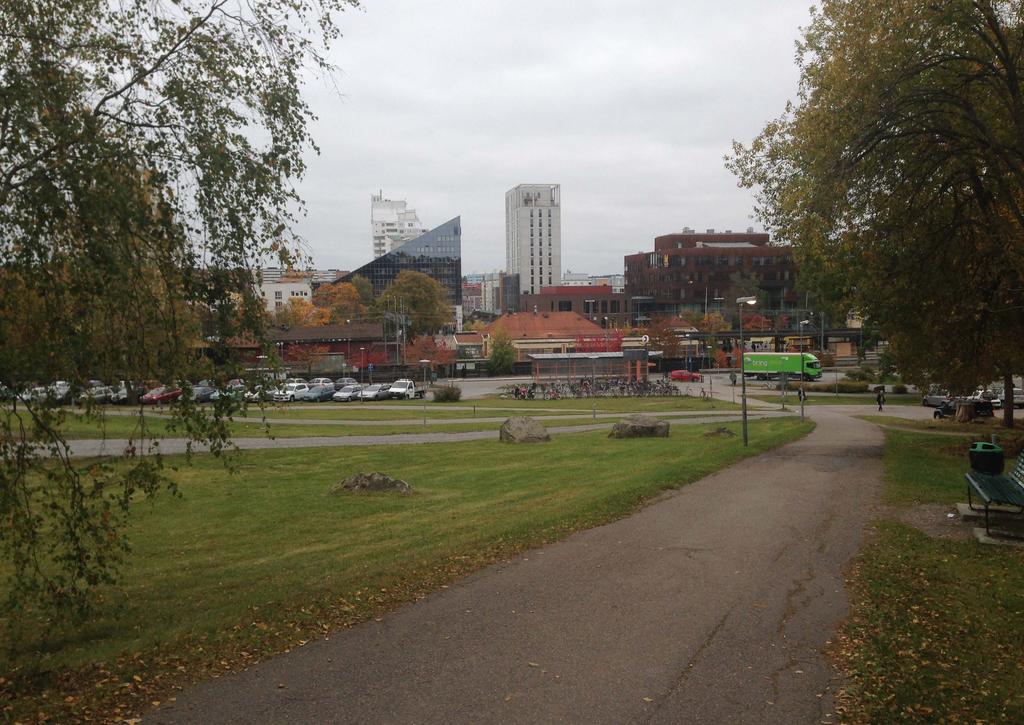 VÄSBY ENTRÉ Handel- och kontorslägesanalys
