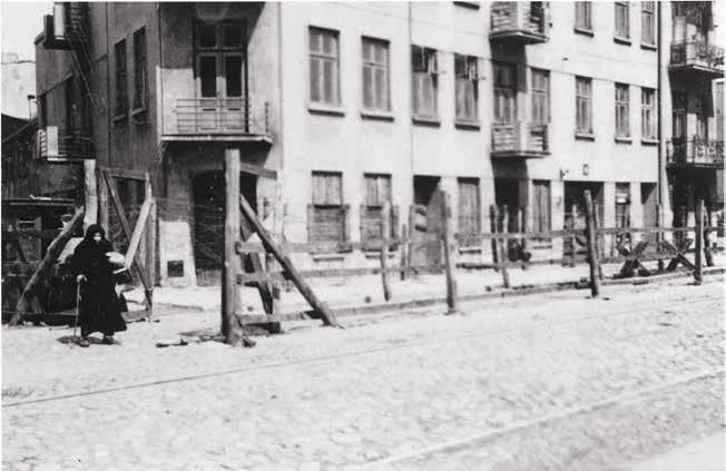 LODZ I slutet av 1941 fördes omkring 5 000 romer till Lodz i Polen och placerades i en avskild del av gettot, i det så kallade zigenarlägret.