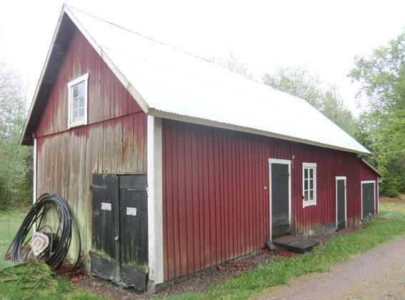 Natur & kultur Inga nyckelbiotoper, områden med höga naturvärden eller fornlämningar finns registrerade för den del av fastigheten