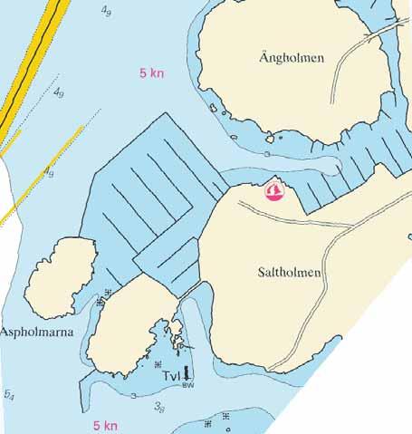 9 Nr 176 Sweden. Kattegat. Göteborg. South channel. Vasskärsgrund light. New power cable. Floodlight temporay unlit.