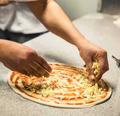 Flexibel och användarvänlig pizzaugn med alla basfunktioner inkluderade! Classic Pizza har alla önskvärda funktioner som behövs för att baka de godaste pizzorna!