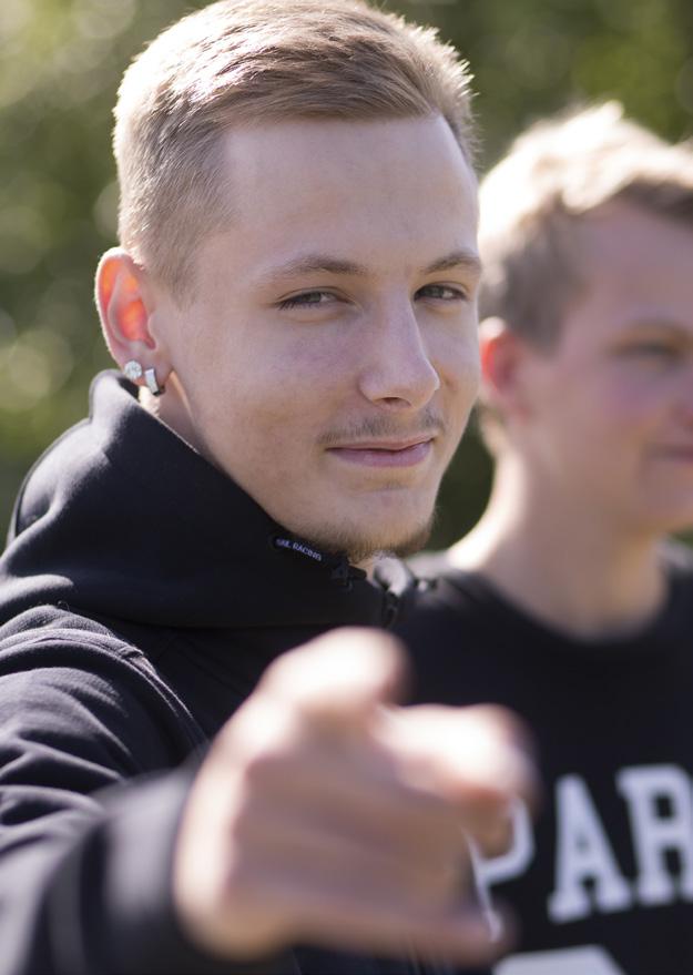 Hej! På Nynäshamns gymnasium får du förutsättningar att kunna gå ut i arbetslivet direkt eller läsa vidare vid universitet och högskola både i Sverige och internationellt.