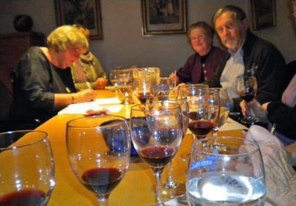21 Vänner är en skattefri förmögenhet. Vinprovning Höstens vinprovning, liksom förra gången under ledning av Lennart Blom, äger rum torsdagen 4/10 kl. 19 i Villa Fridhem.