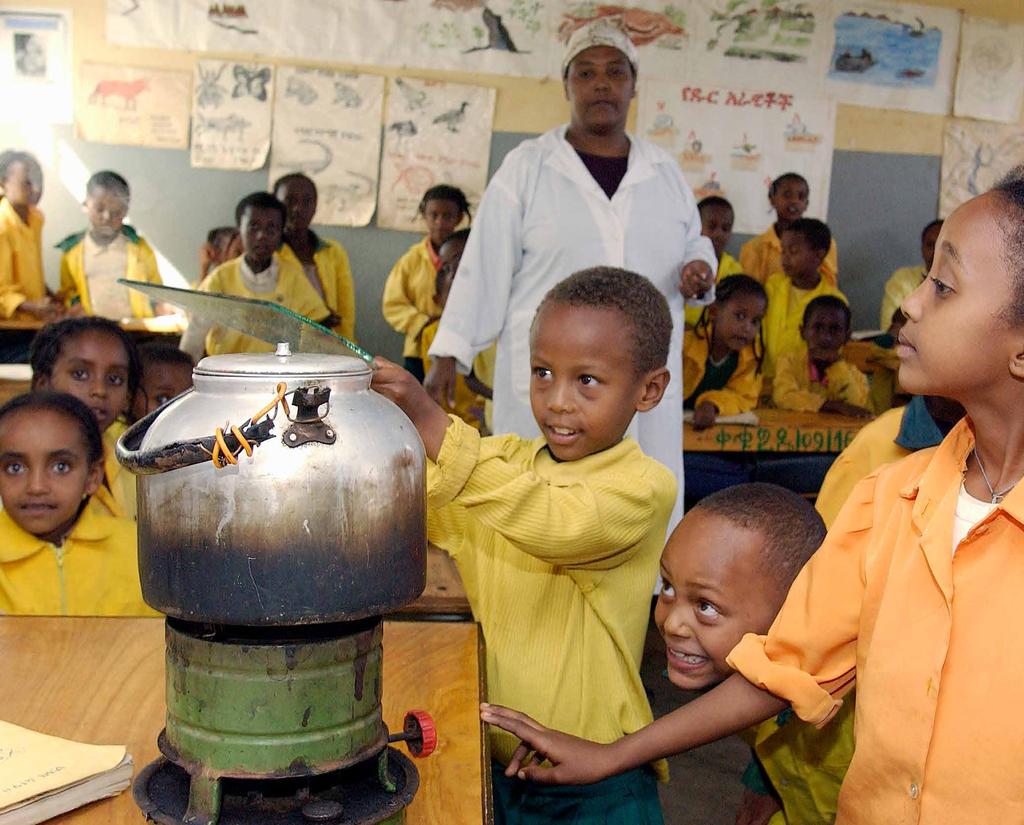 Foto: UN-hoto/Eskinder Debebe KVALITET I UNDERVISNINGEN Utbildningen måste vara av god kvalitet. Bra pedagogik, motiverade lärare och tillgång till skolmaterial är avgörande.