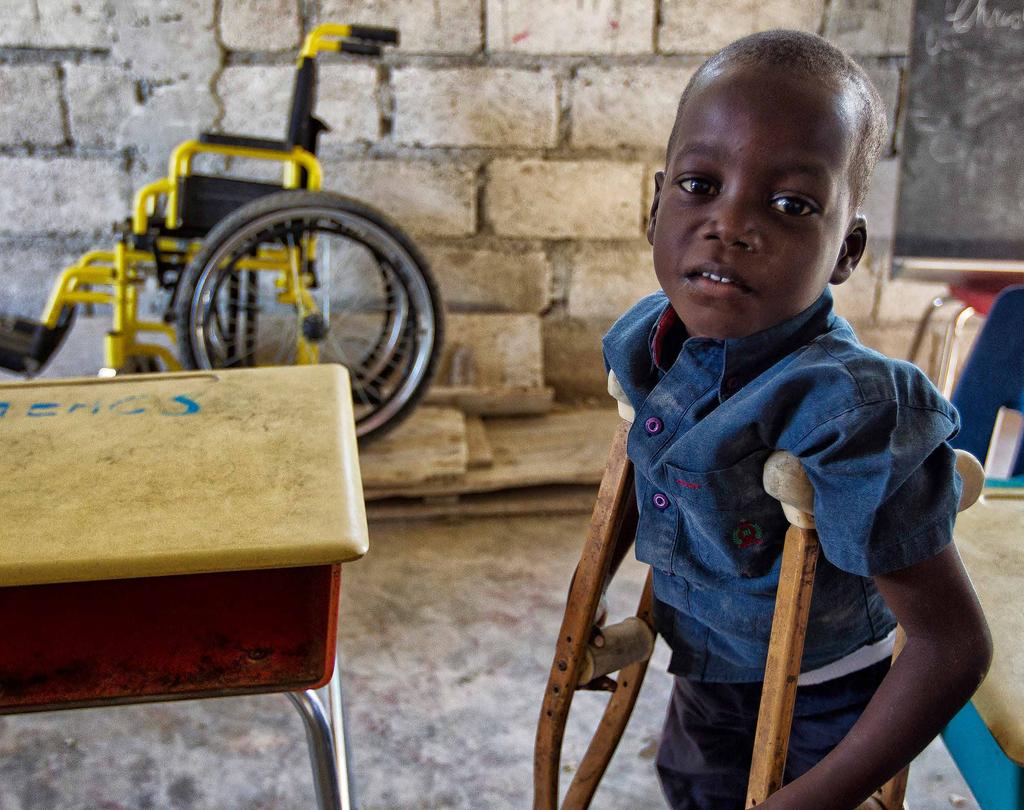 Foto: UN-Photo/Logan Abassi ALLAS RÄTT TILL UTBILDNING Alla barn har rätt att få gå i skolan.