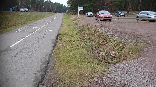 Dikessträckningen har en naturlig och gynnsam sluttning på 2-2,5 m från väst till öst. I öst finns även en befintlig kupolbrunn för vidare avledning till det allmänna dagvattenledningssystemet.