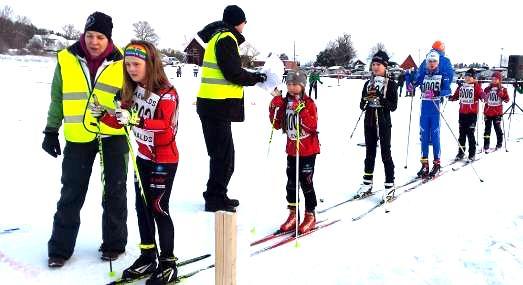 Skidsektionen hade sin snödebut på jullägret i Orsa Grönklitt. 20 åkare och ungefär lika många vuxna/ ledare åkte med. Det blev en fantastisk helg med mycket glädje och skidåkning.