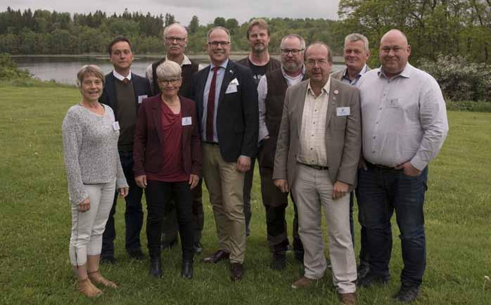 sid 3/6 Foto: Lars Nilsson Den nya förbundsstyrelsen. Bakre raden från vänster: Rickard Axdorff, Anders Iacobaeus, Björn Sundgren (personalrepresentant) och Anders Gruvaeus.