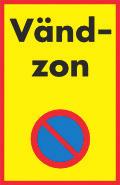 Märket förbjuder inte rörelsehindrade med särskilt parkeringstillstånd att parkera om fordonet inte hindrar trafiken och märket inte satts upp på en plats där stoppförbud råder enligt 34 eller 35