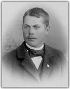 Deras söner och döttrar föddes i Rosendalen, från år 1863 och framåt. 1868 föddes sonen Johan Gustaf. Tre bilder från familjearkivet och en från Leif Vörde.
