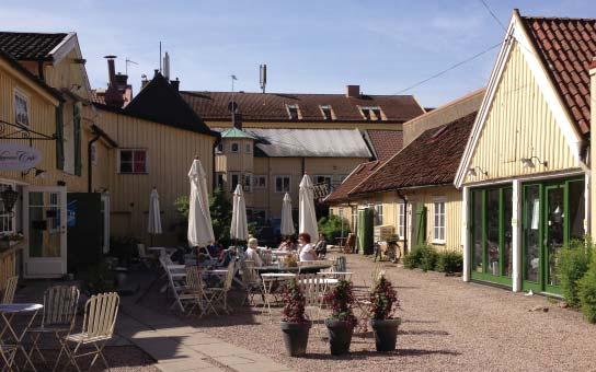 Parkeringarna löses med större parkeringar eller parkeringshus i