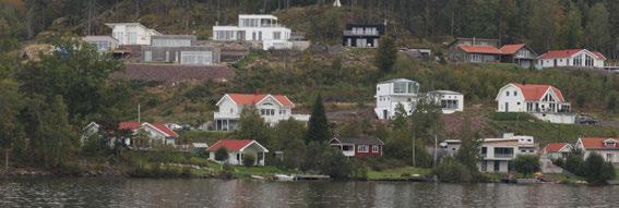 LANDSKAP 7.4.5 Delprogram Exploatering av stränder vid sjöar och vattendrag Strandnära bebyggelse vid sjö. Foto: Stefan Gustafsson, Länsstyrelsen i Jönköpings län.